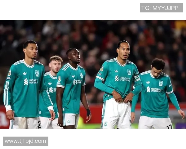 英超双雄惊天同步翻车，利物浦曼城背后隐藏的真相